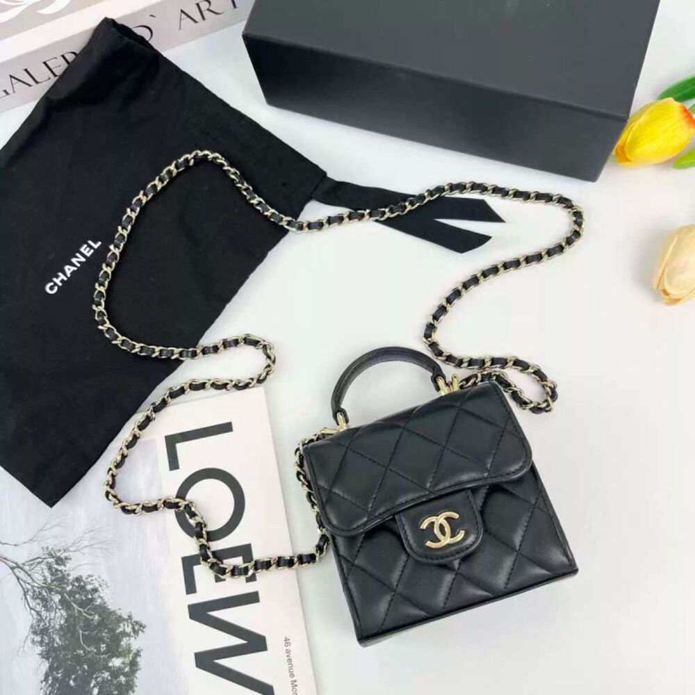 Chanel Women Pre-Loved Bag Very Good Condition